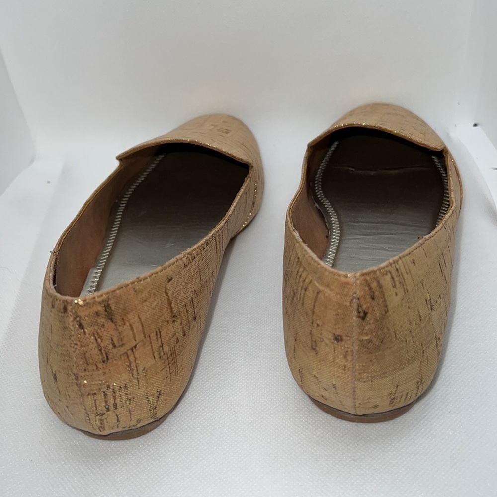 Neiman Marcus gold/copper metallic cork loafers women’s flats shoes Sz 8.5 - Picture 4 of 10